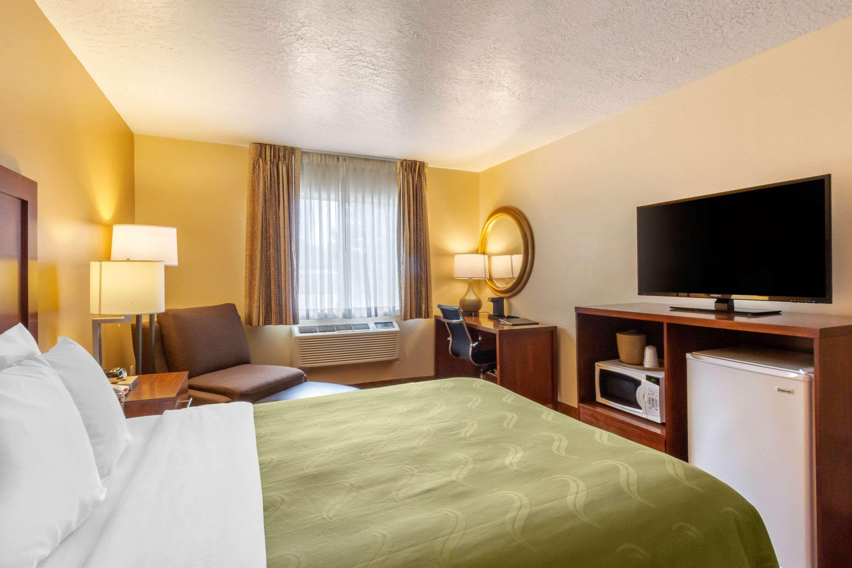 Quality Inn Logan Near University Eksteriør bilde