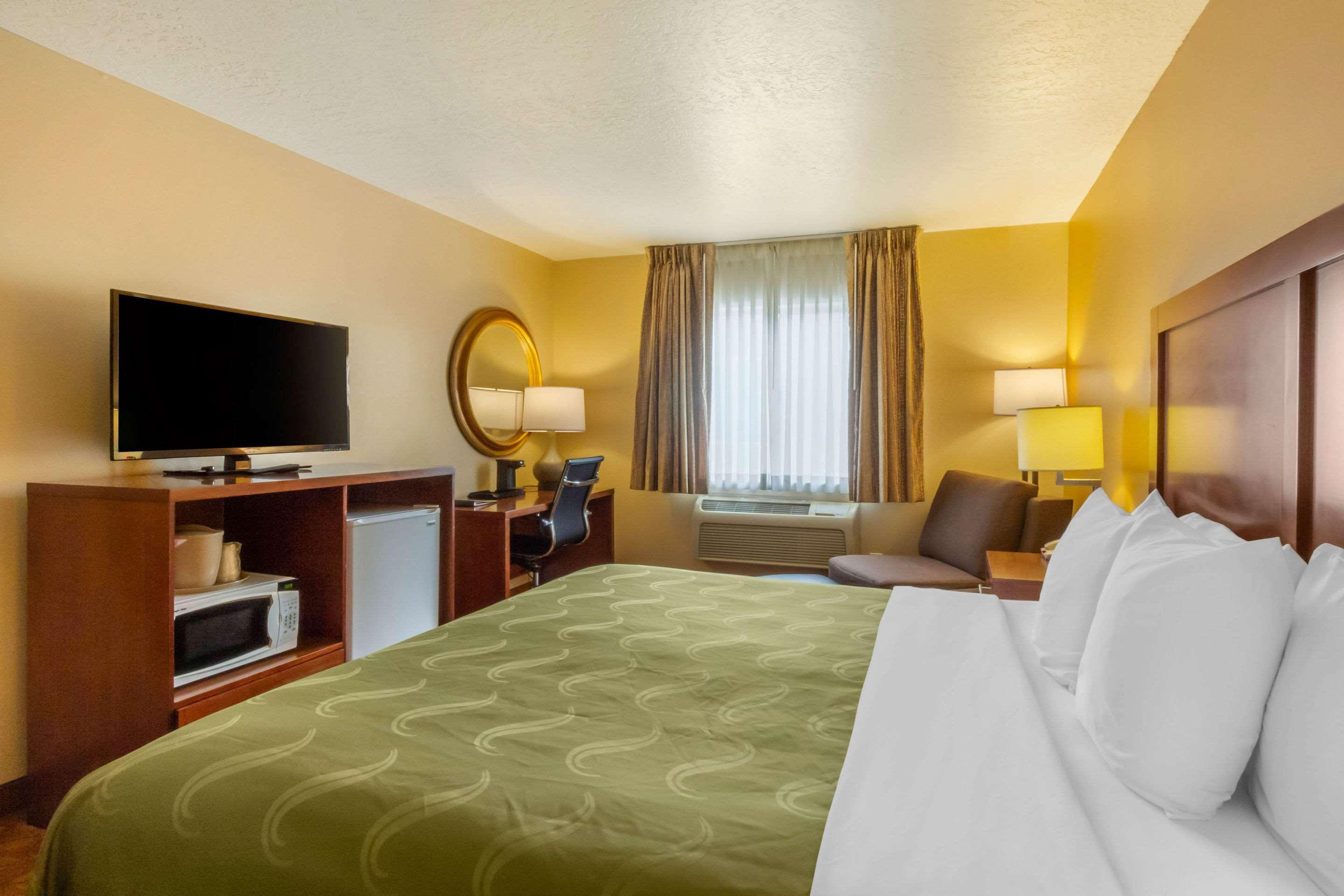 Quality Inn Logan Near University Eksteriør bilde
