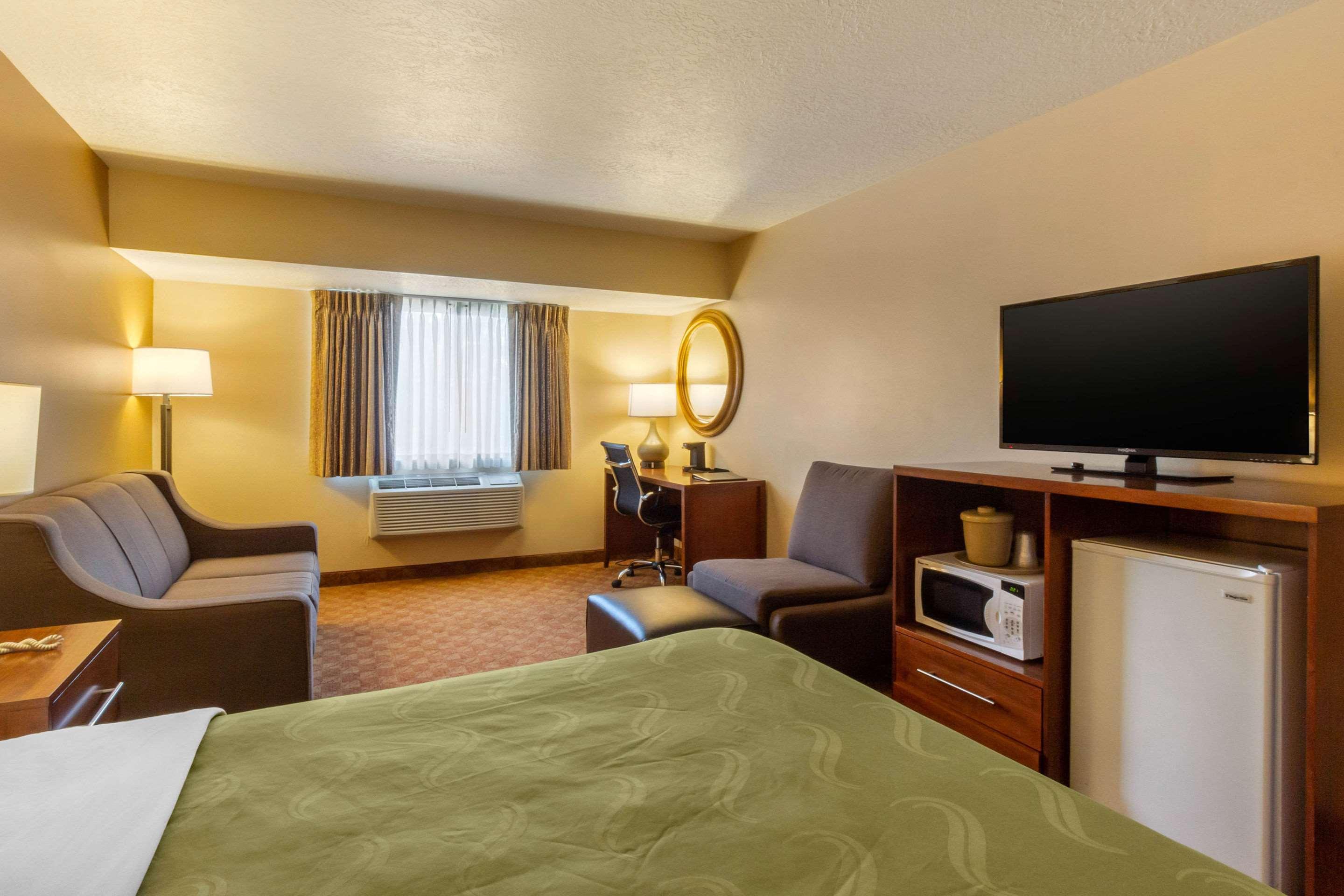 Quality Inn Logan Near University Eksteriør bilde